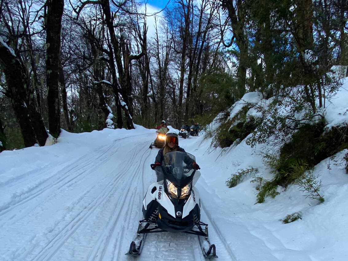 La Cueva – Travesía Diurna en Moto de Nieve y Cuatriciclos